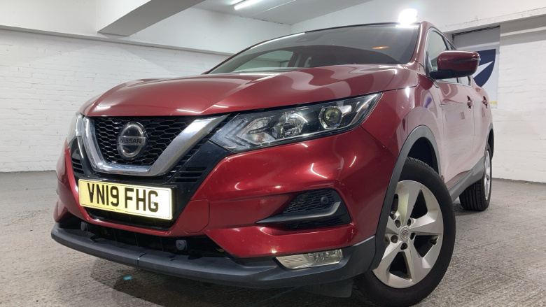 Nissan Qashqai 1.3 DiG-T Acenta Premium 5dr Petrol Hatchback